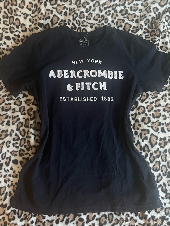 Abercrombie & Fitch Tops - ♡ Abercrombie & Fitch Navy Blue Tee